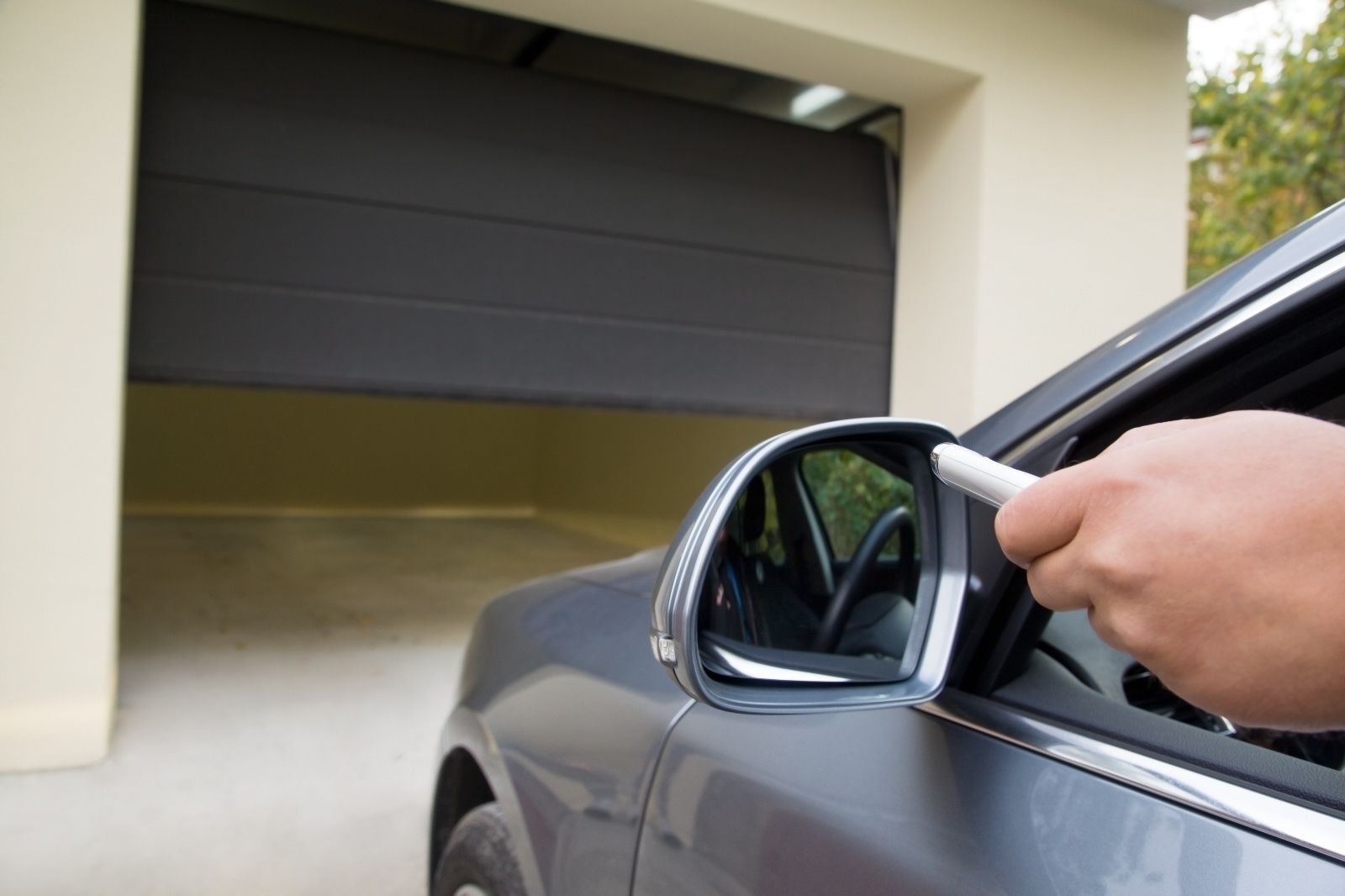 auto-garage-door-opeener 